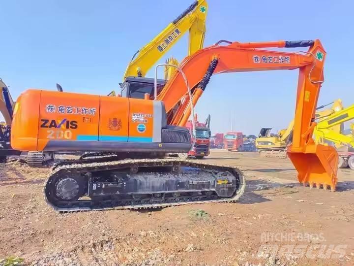 Hitachi ZX200 Pásová rýpadla