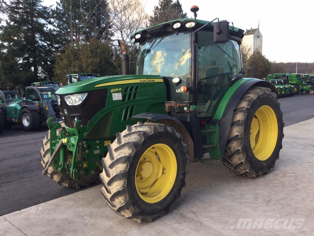 John Deere 6125R Traktory