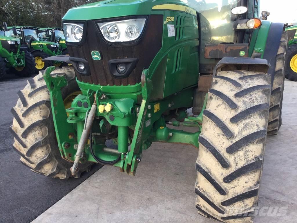 John Deere 6125R Traktory