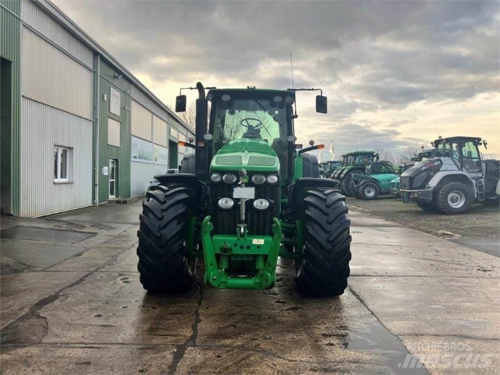 John Deere 8430 Traktory