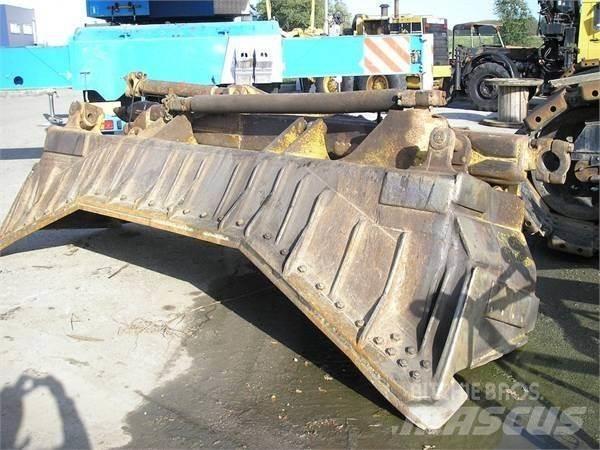 CAT D8N Pásové dozery