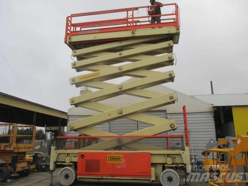 JLG Liftlux 245-12 Nůžková zvedací plošina