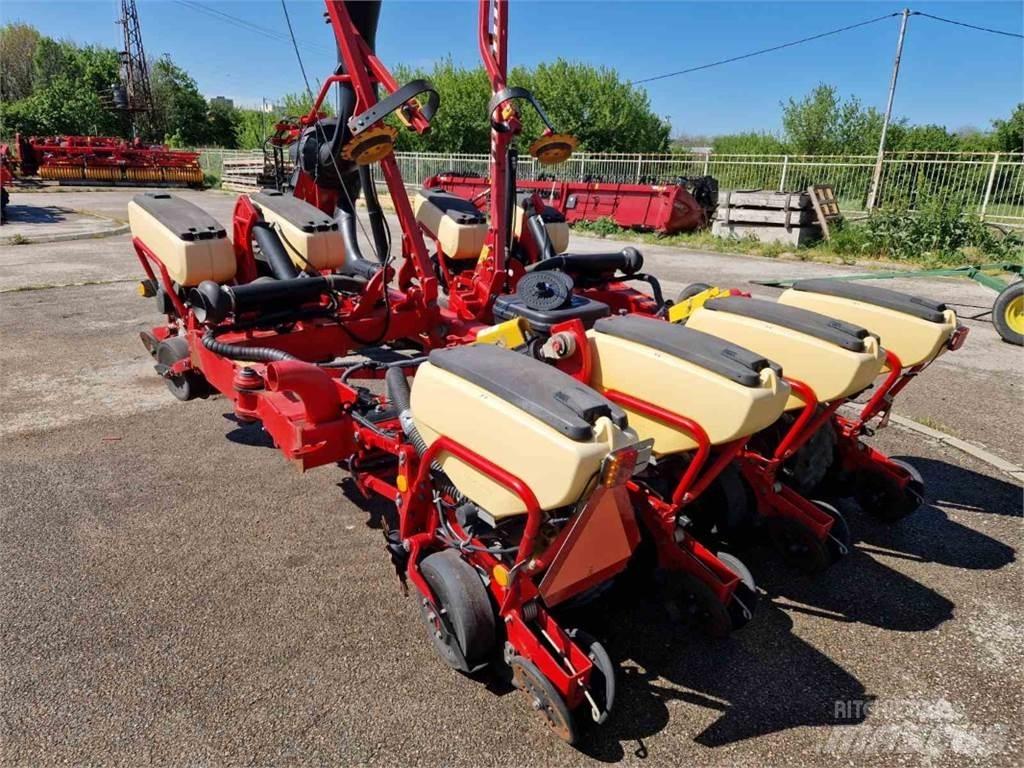 Väderstad TPF8 Mechanické secí stroje
