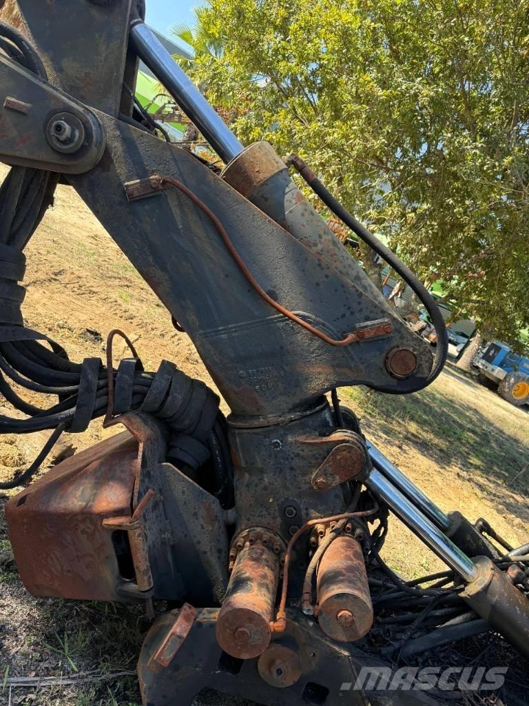 Timberjack 1270 Výložníky a lžíce