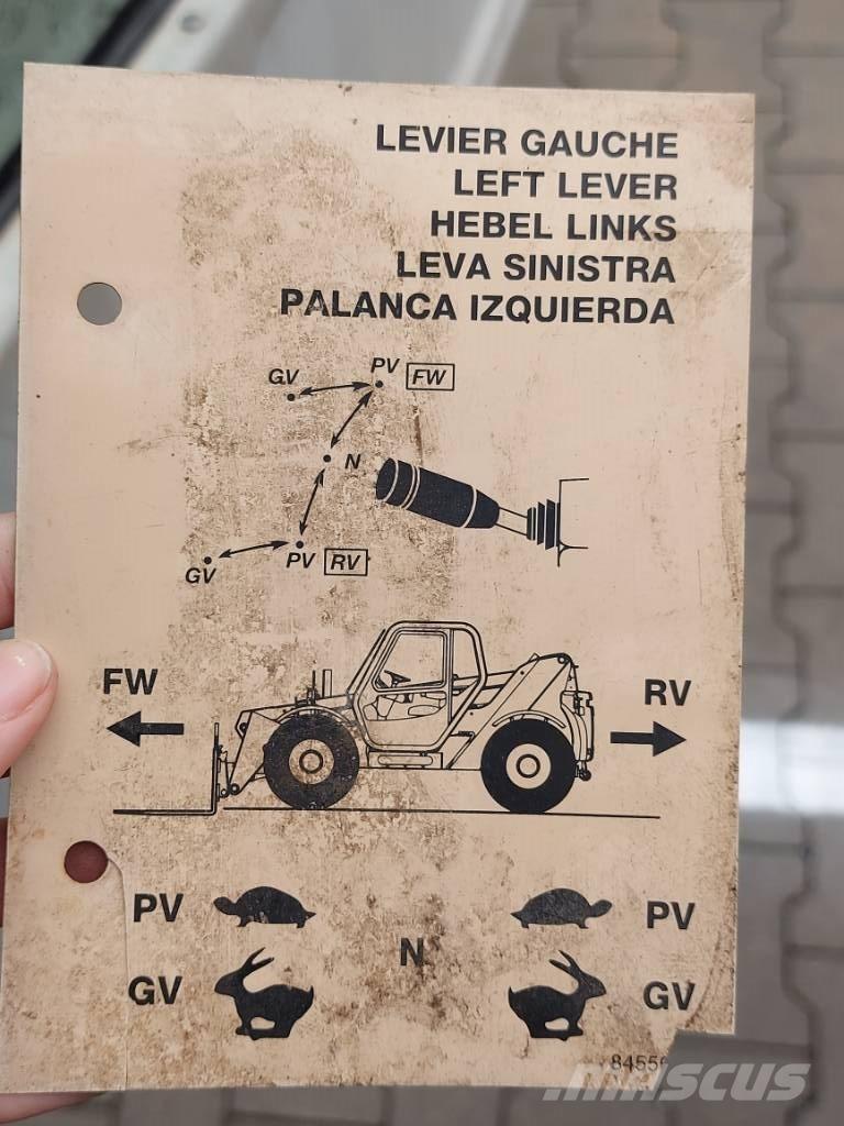 Bobcat T 3093 Teleskopické manipulátory