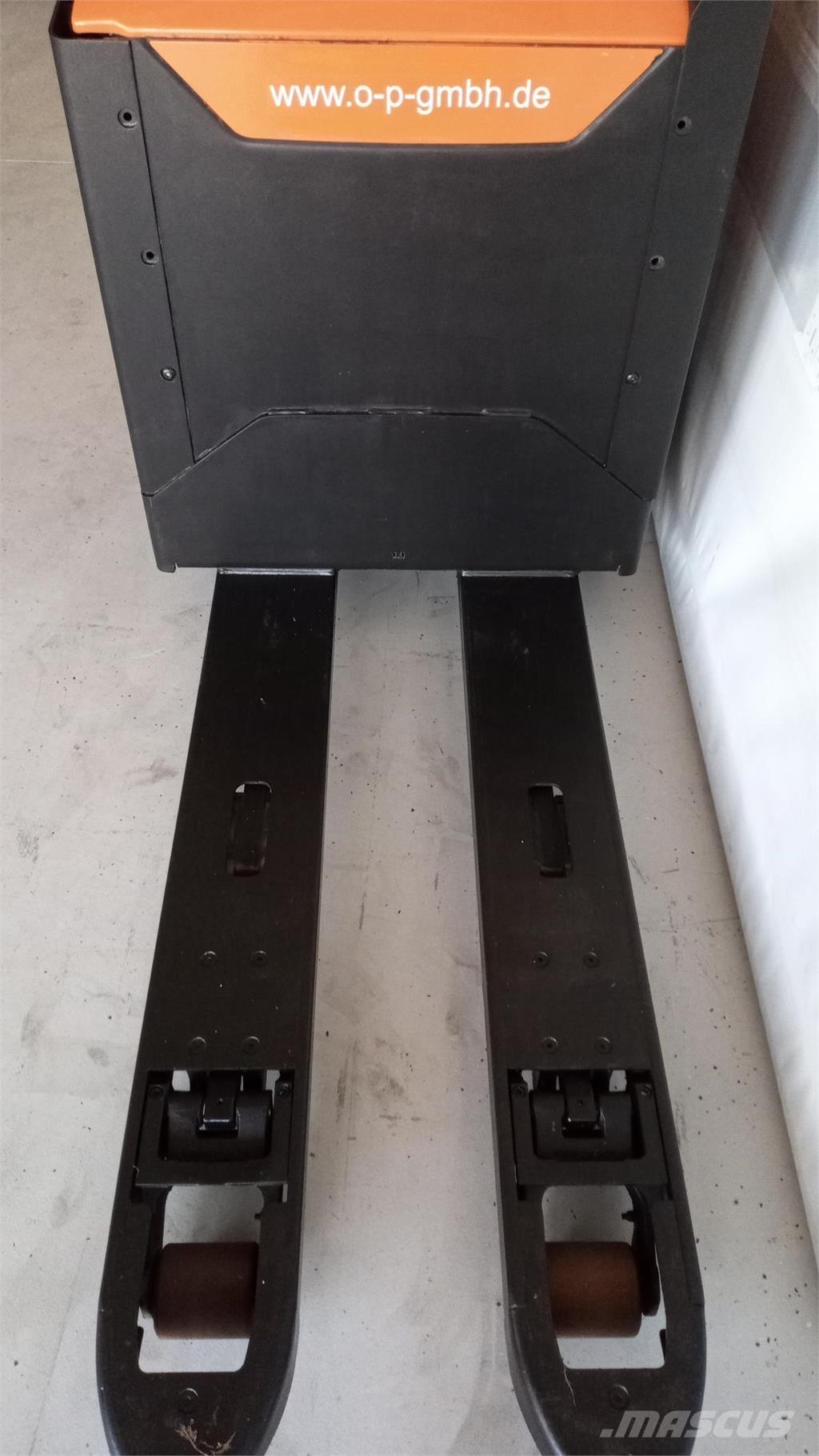 Toyota LPE 200 Ručně vedené vysokozdvižné vozíky