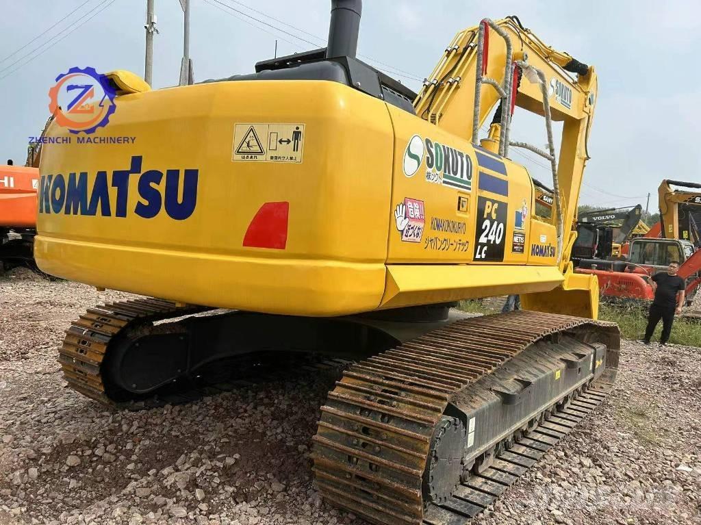 Komatsu PC 240-8 Pásová rýpadla
