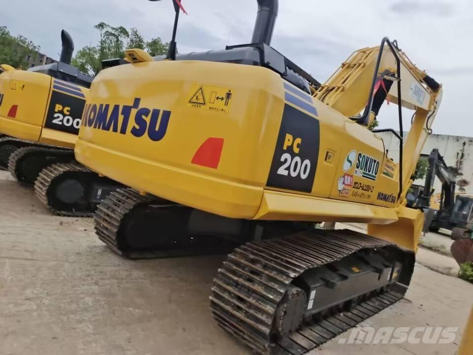 Komatsu PC 200-7 Pásová rýpadla