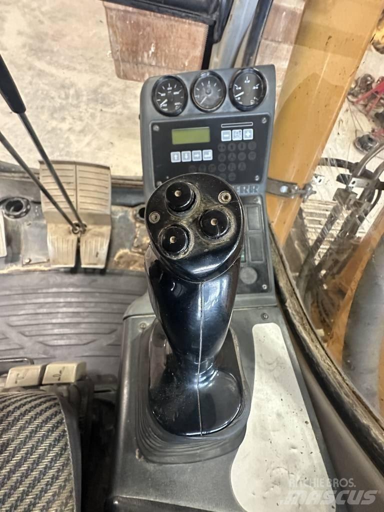 Liebherr R 317 Pásová rýpadla