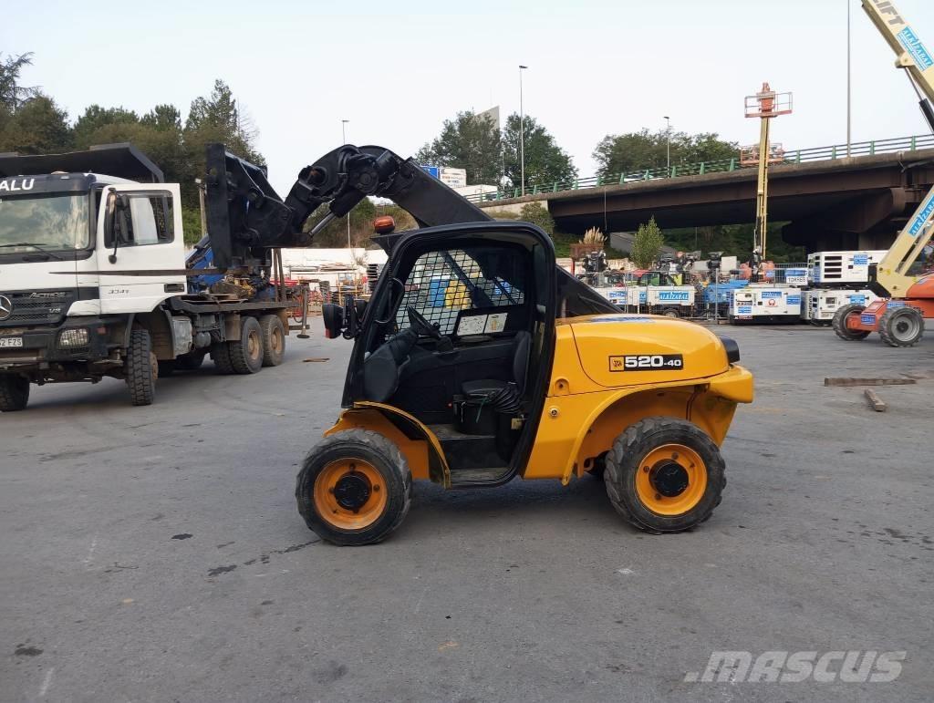 JCB 520-40 Teleskopické manipulátory