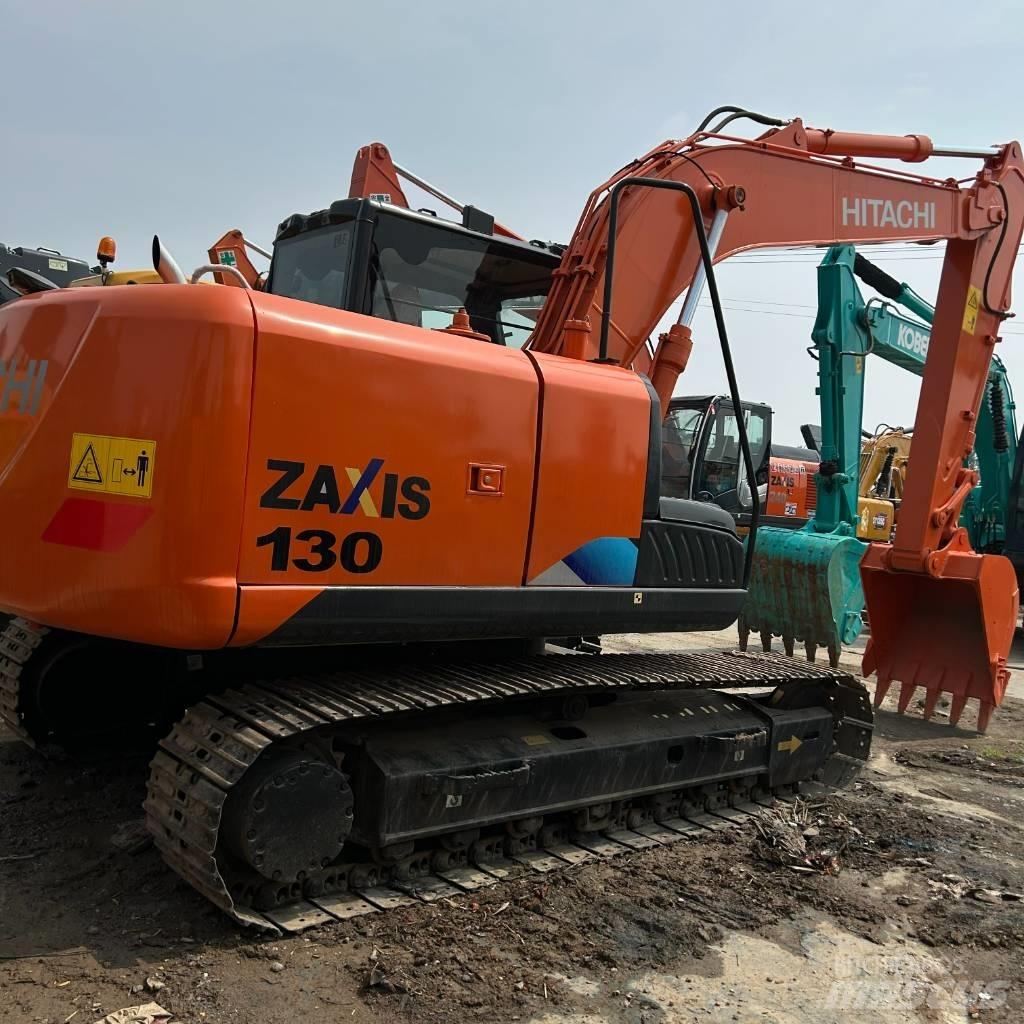 Hitachi 130 Pásová rýpadla