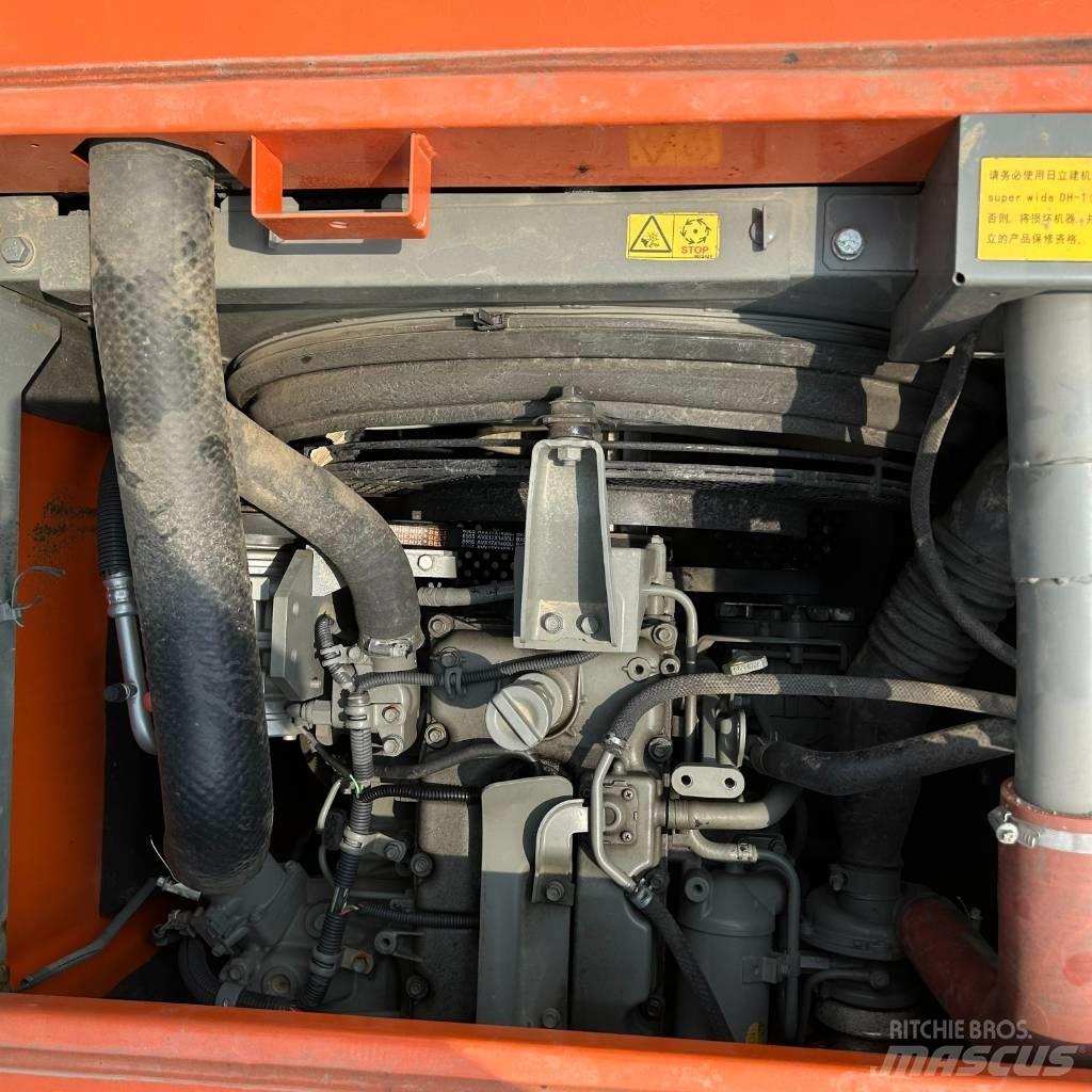Hitachi 130 Pásová rýpadla