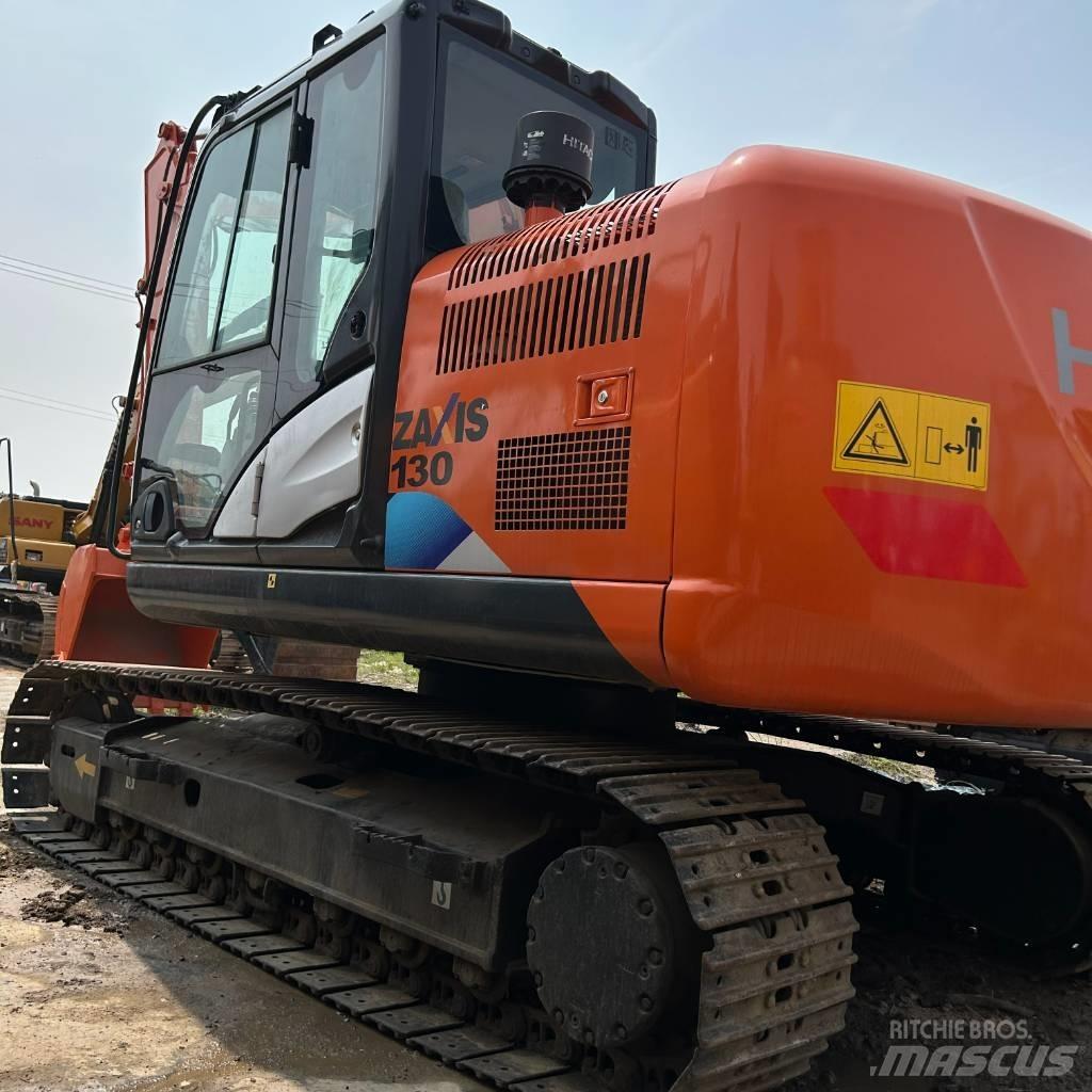 Hitachi 130 Pásová rýpadla