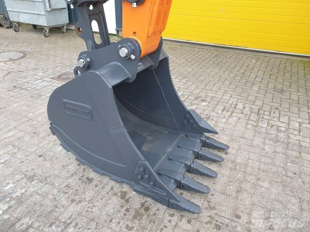 Develon DX140LC Pásová rýpadla