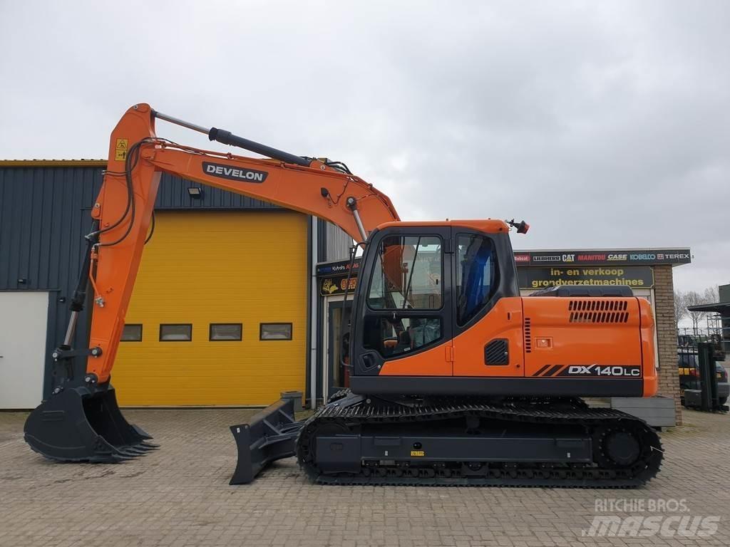 Develon DX140LC Pásová rýpadla