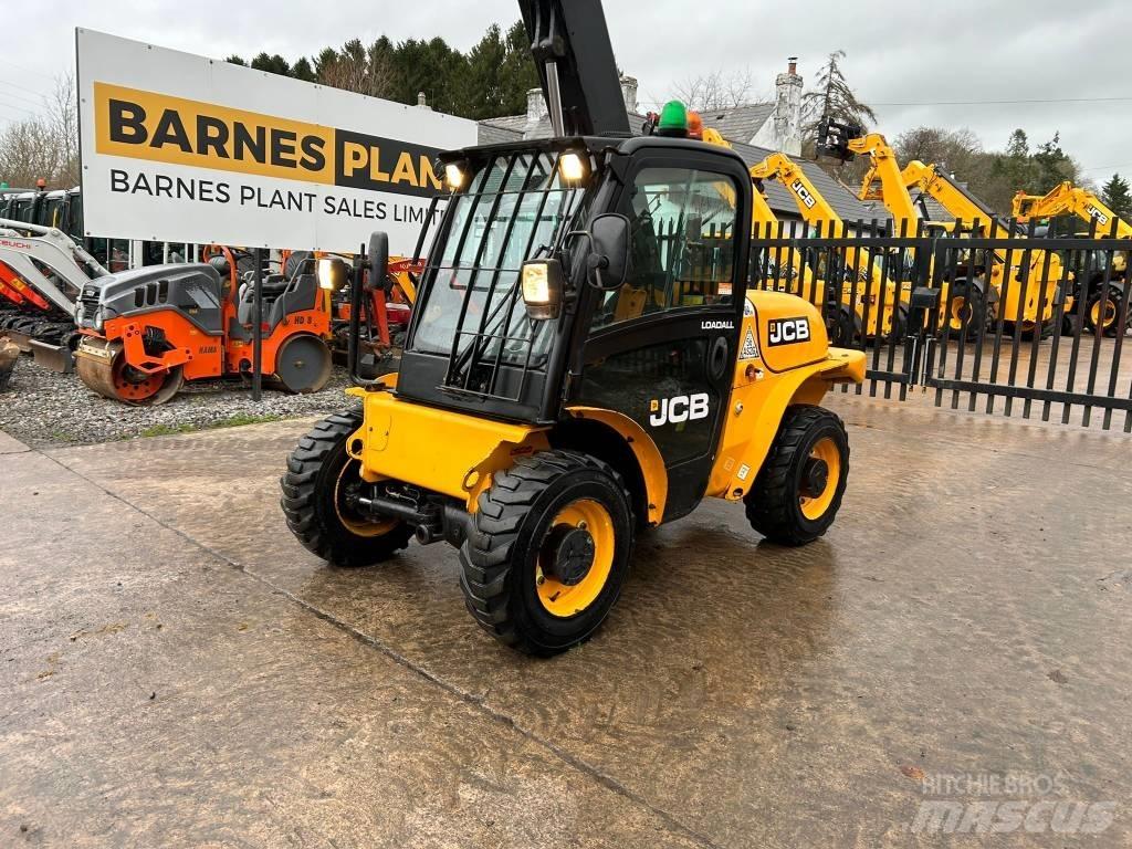 JCB 520-40 Teleskopické manipulátory