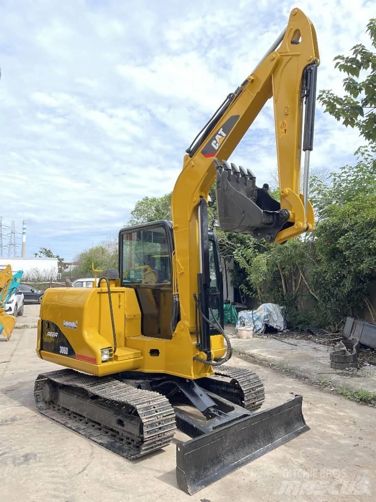 CAT 306 D Mini rýpadla < 7t