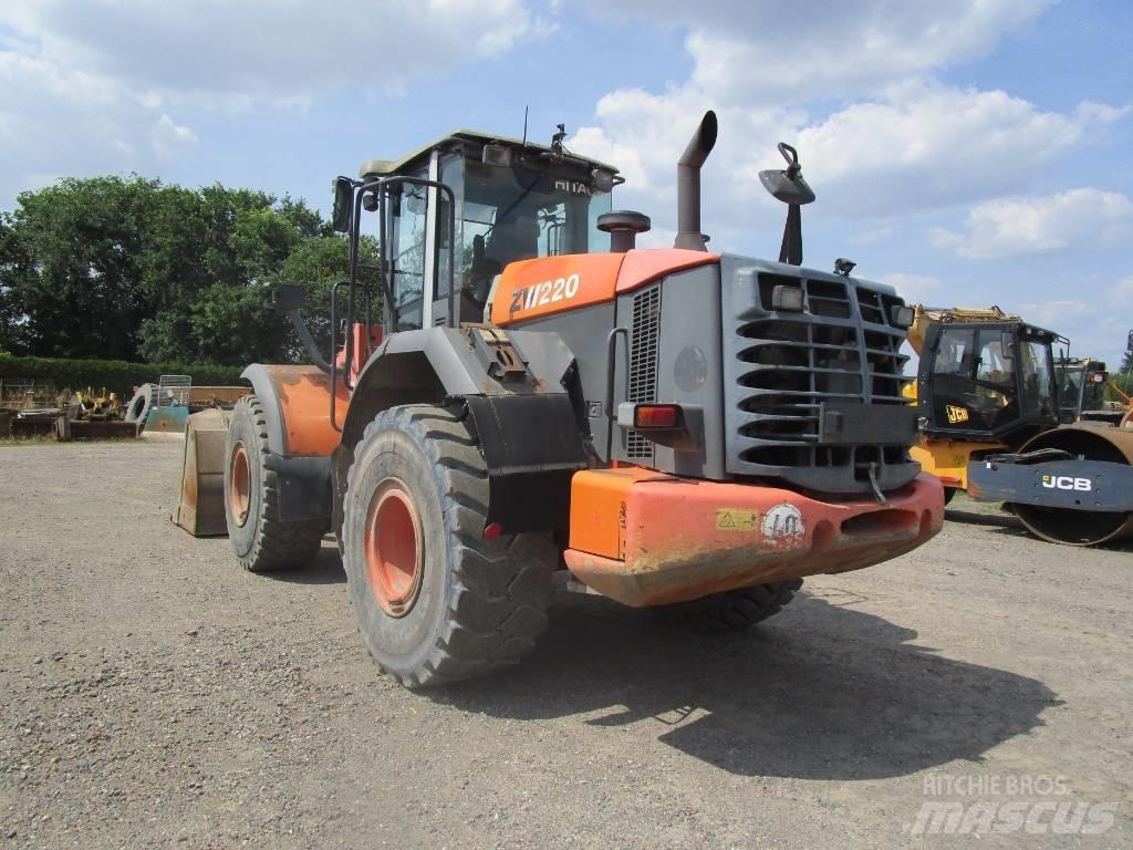 Hitachi ZW 220  Waage Kolové nakladače