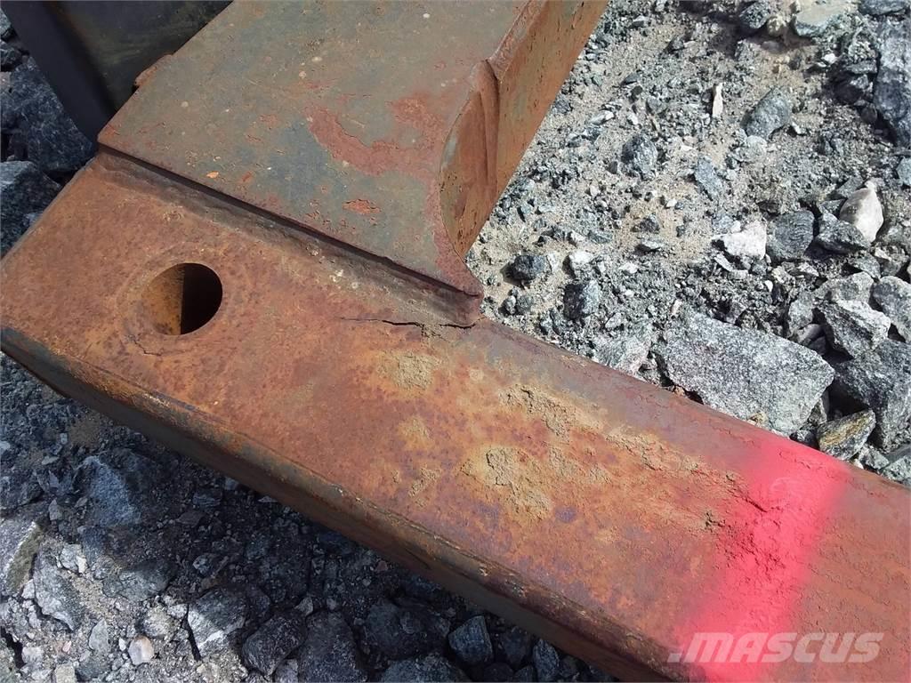 Valmet 890 Další komponenty
