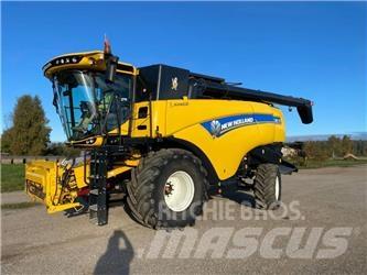 New Holland CX 8.70 Sklízecí mlátičky