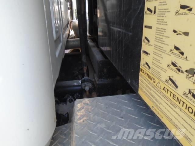 Mack GRANITE GR64B Sklápěče