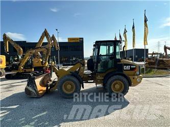 CAT 908M Kolové nakladače