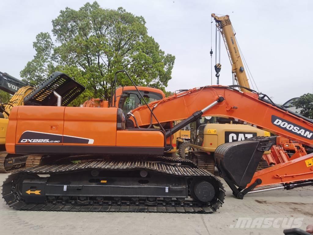 Doosan DX225LC-9C Pásová rýpadla