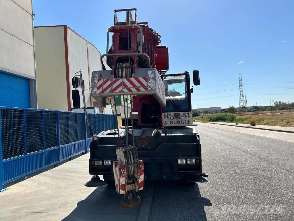 Demag AC 40-1 City Univerzální terénní jeřáby