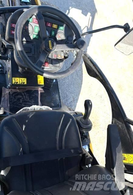 New Holland ML15 Smykem řízené nakladače