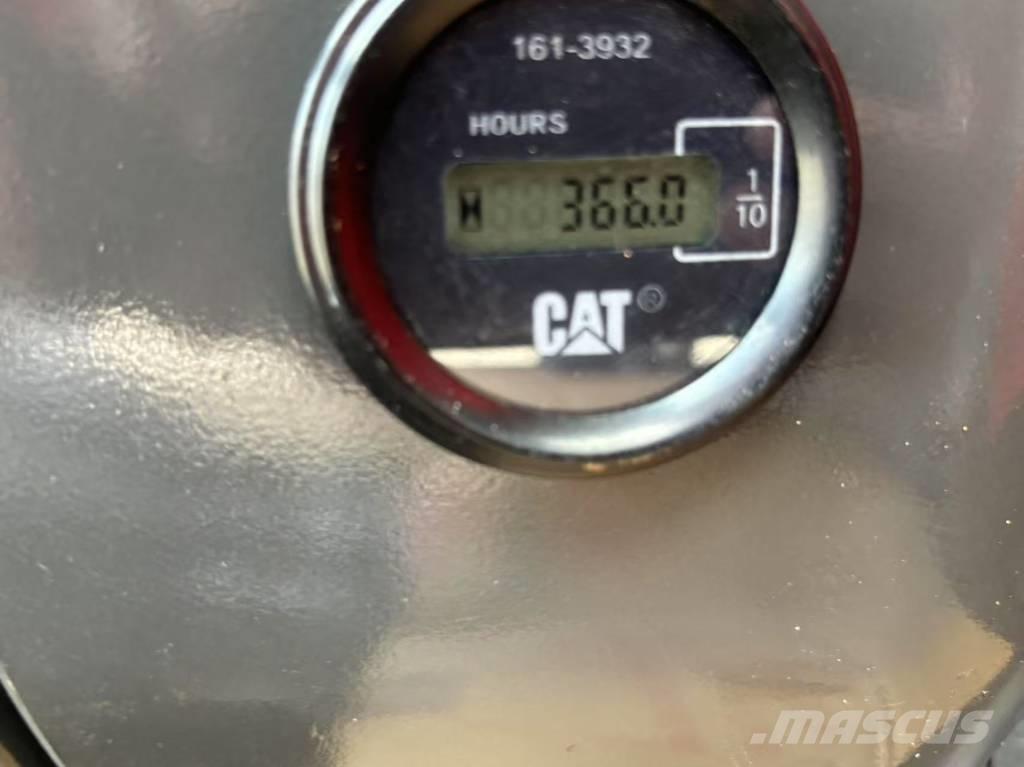 CAT 325 D Pásová rýpadla