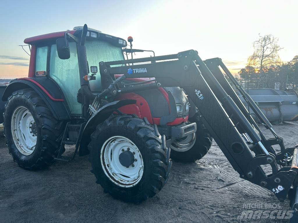 Valtra N 111 Traktory