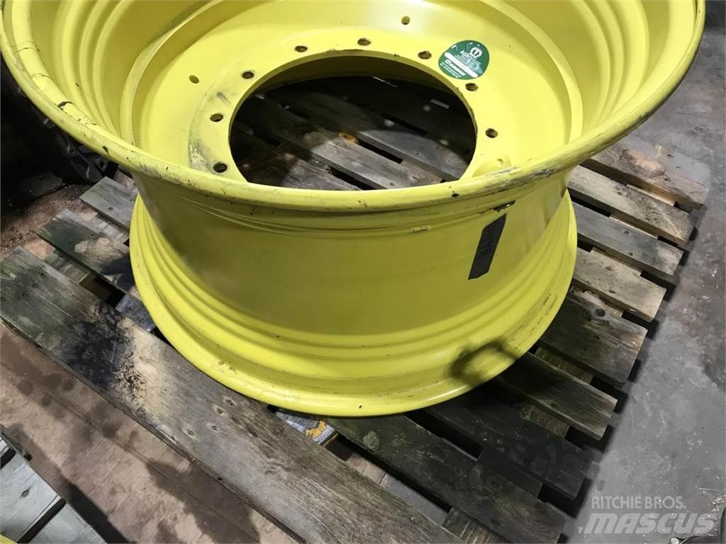 John Deere 20x34 Pneumatiky, kola a ráfky