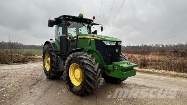 John Deere 7250R Traktory