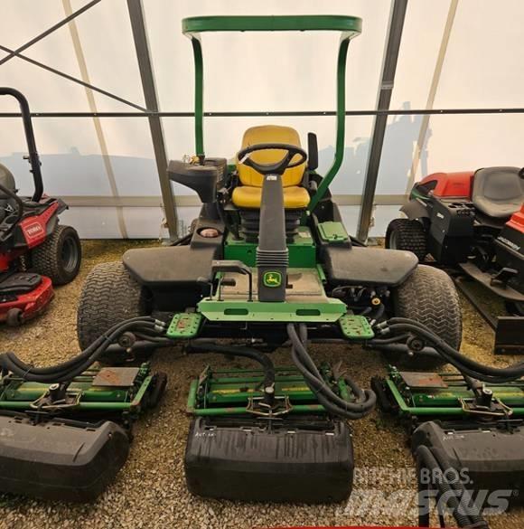 John Deere 8700 Sekačky fervejí