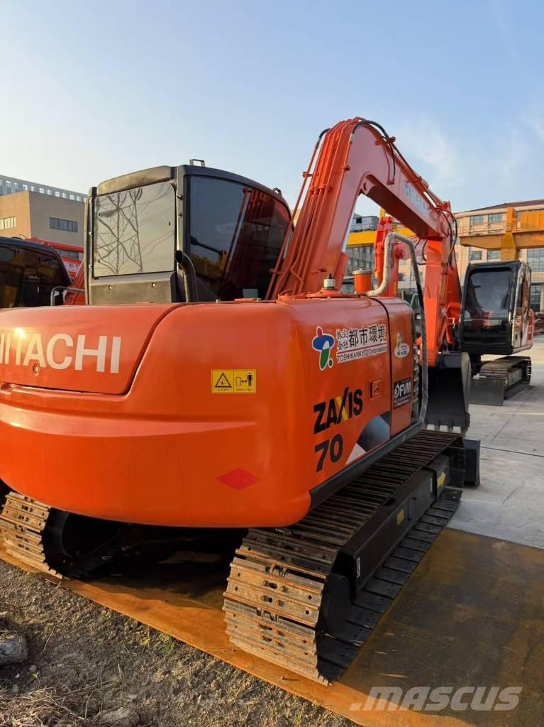 Hitachi 70 Pásová rýpadla