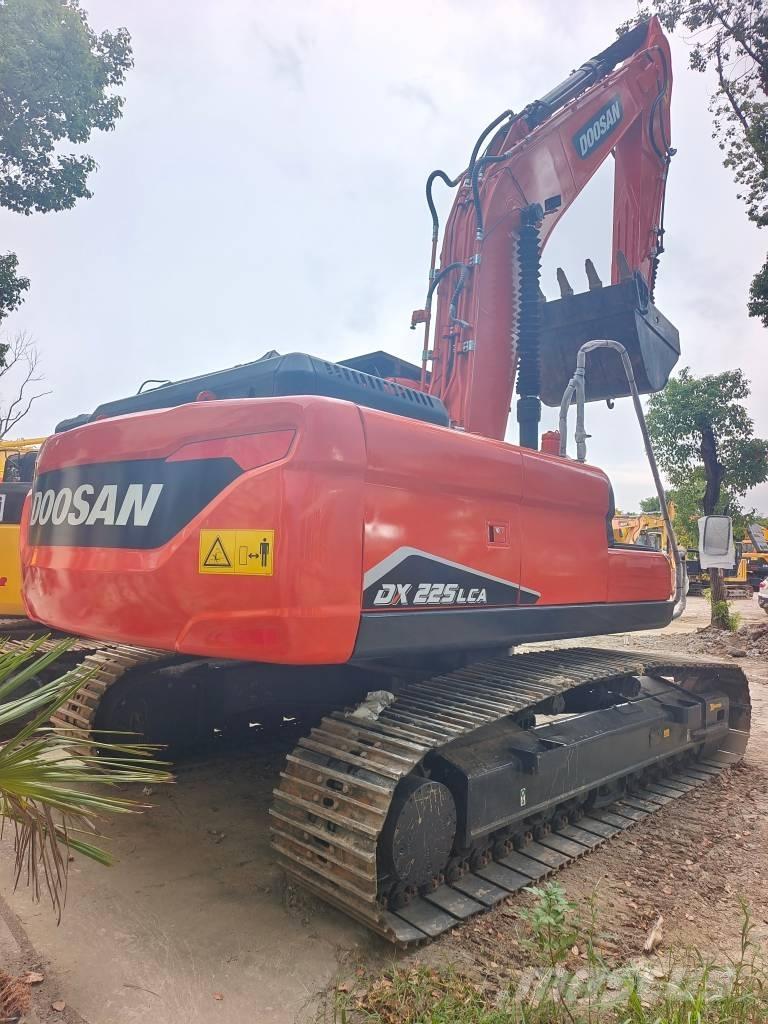 Doosan DX 225LC-9C Pásová rýpadla