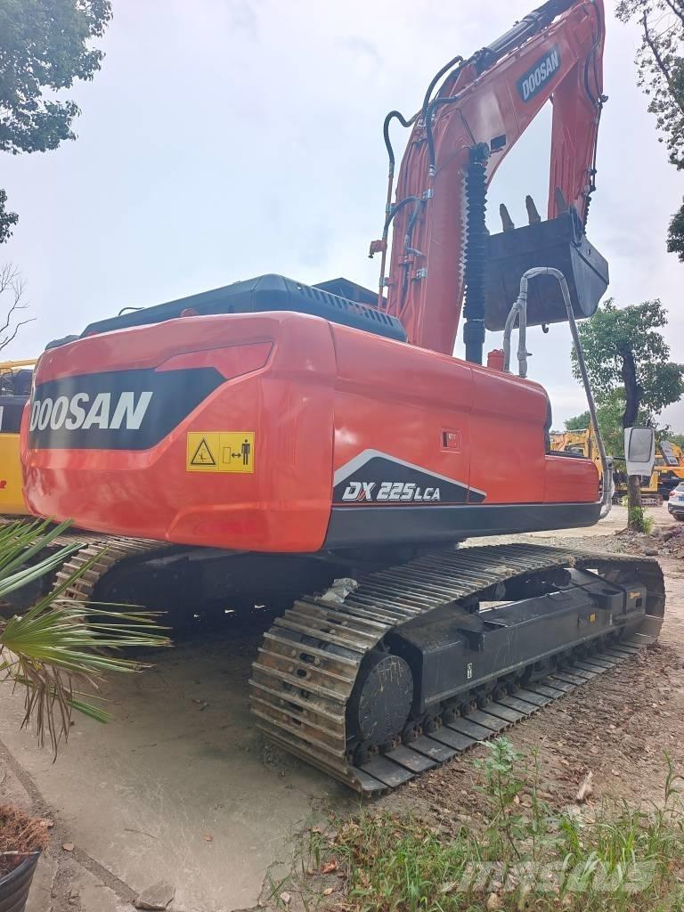 Doosan DX 225LC-9C Pásová rýpadla