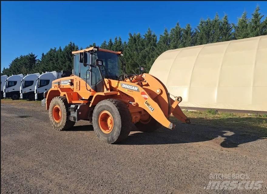 Doosan DL 250-5 Čelní nakladače a rypadla