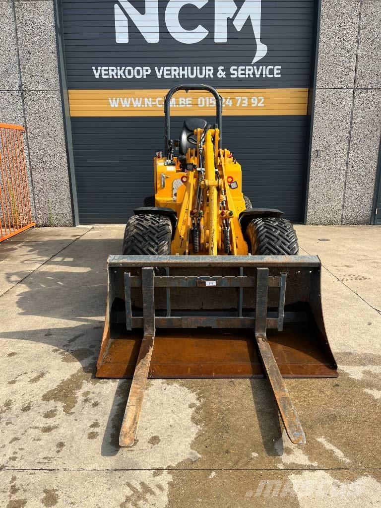 Knikmops KM 250 Kolové nakladače