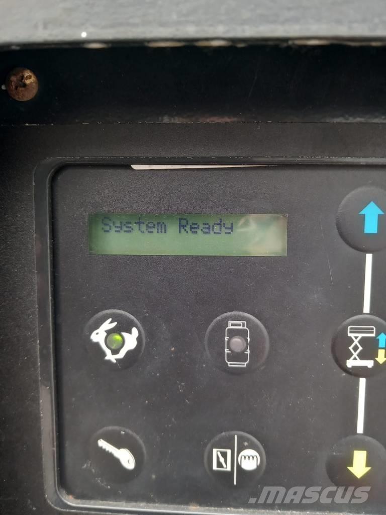 Genie GS 3369 RT Nůžková zvedací plošina