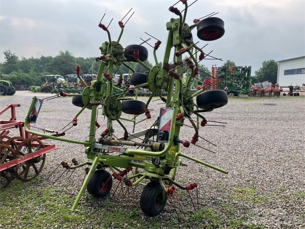 CLAAS VOLTO 870 Obraceče a shrabovače sena