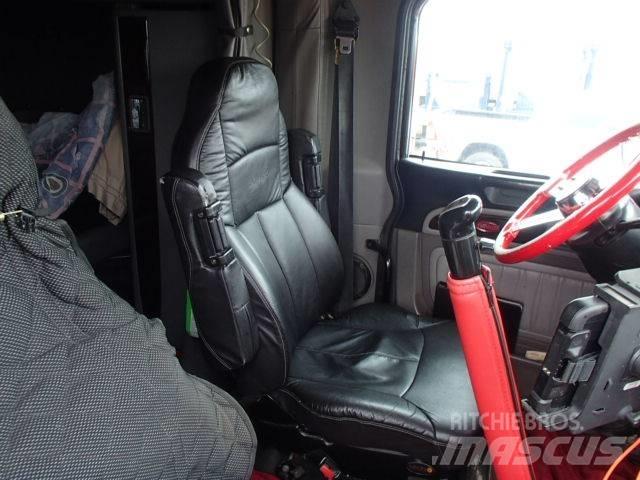 Peterbilt 388 Tahače