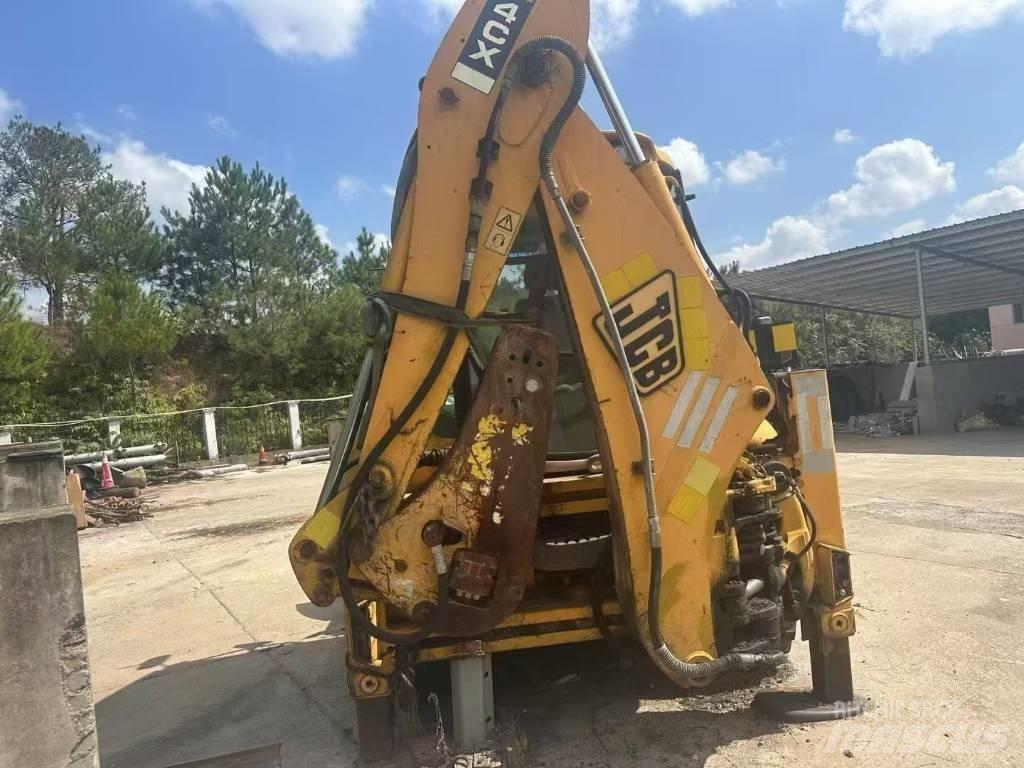 JCB 4 CX Pásová rýpadla