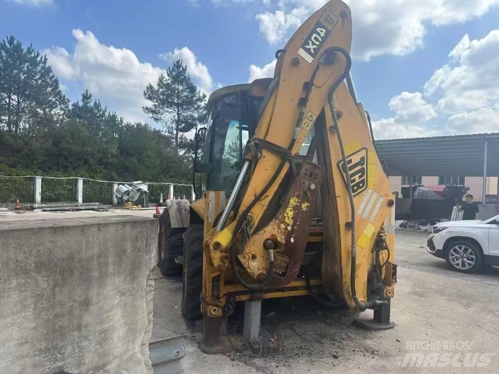 JCB 4 CX Pásová rýpadla