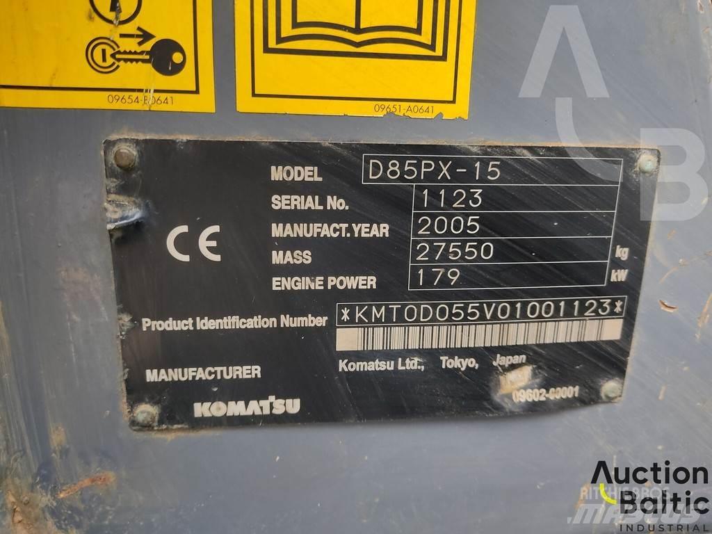 Komatsu D85PX-15 Pásové dozery