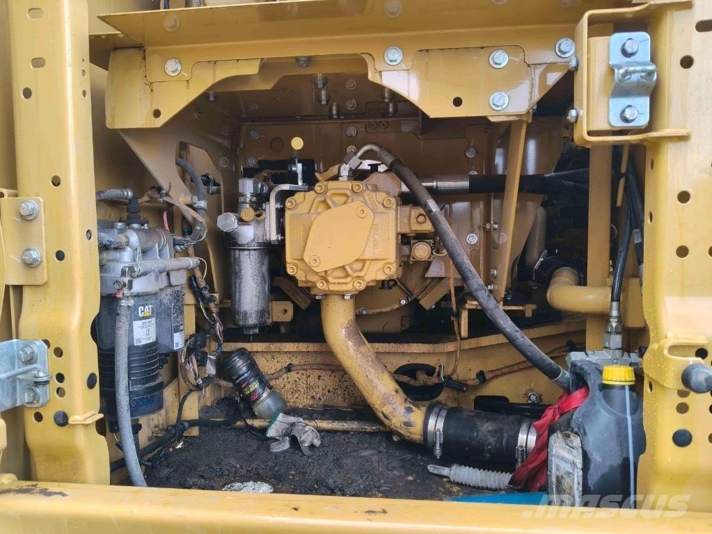 CAT 326 Pásová rýpadla