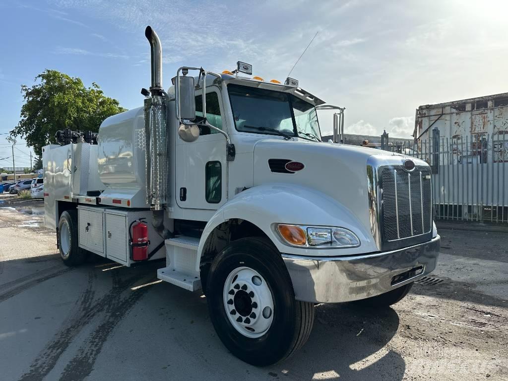 Peterbilt 335 Cisternové vozy
