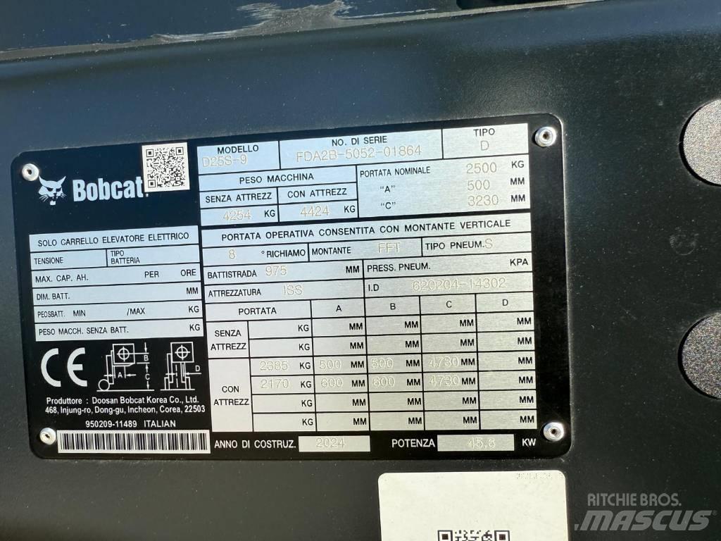 Bobcat D 25 S-9 Dieselové vozíky