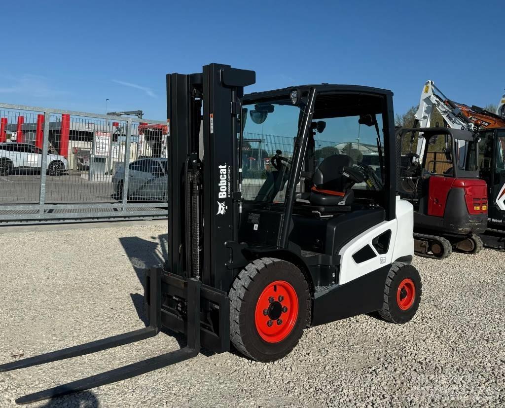 Bobcat D 25 S-9 Dieselové vozíky