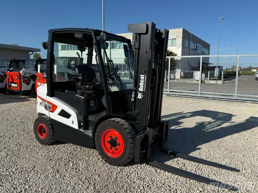 Bobcat D 25 S-9 Dieselové vozíky